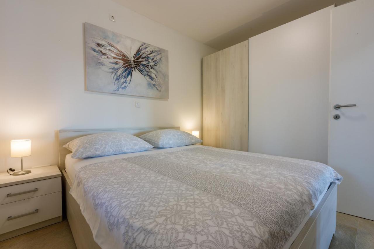 Anton 3 Appartement Crikvenica Buitenkant foto